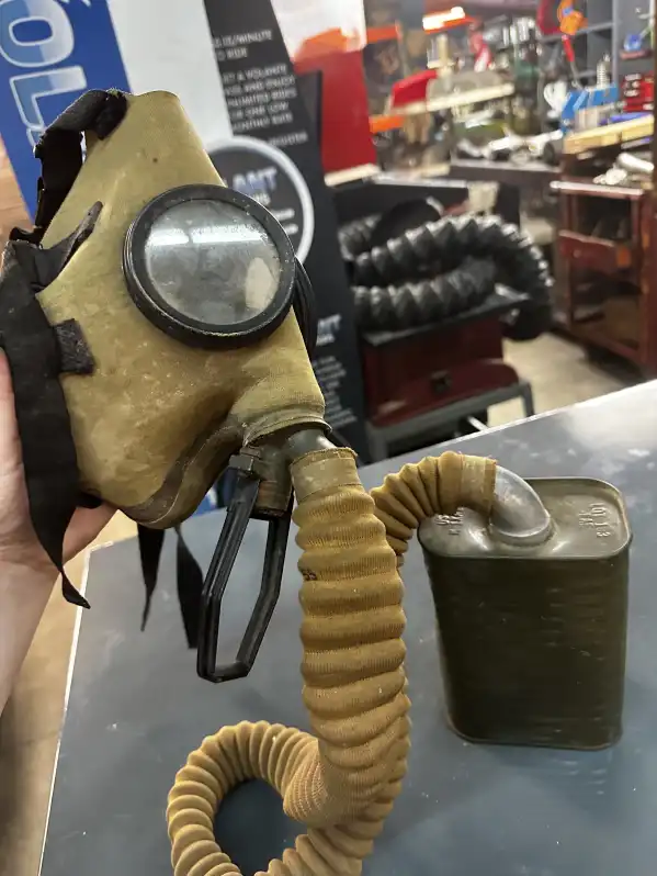 Image of Gas Mask (Style 8)