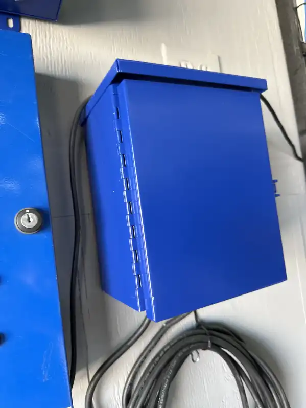 Image of Blue Wall Box 8x10x6.5